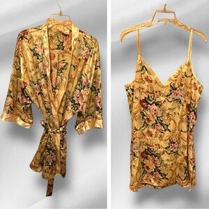 Victoria's Secret‎ 2 Piece Floral Negligee & Robe Set
